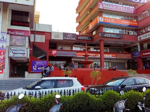 Retail Space Rent Netaji Subhash Place Delhi